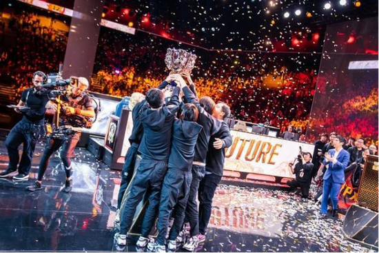 S15世界赛门票争夺白热化：JDG强势晋级，小虎四年梦想破碎